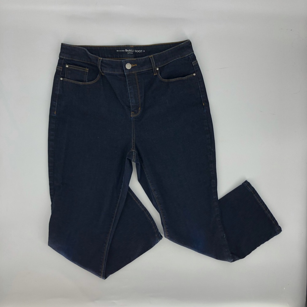 Platinum Chicos Jeans Barely Boot Stretch Denim 2 (Chico’s Size- 12/14) Short